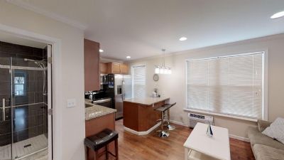 King Suites Unit 2